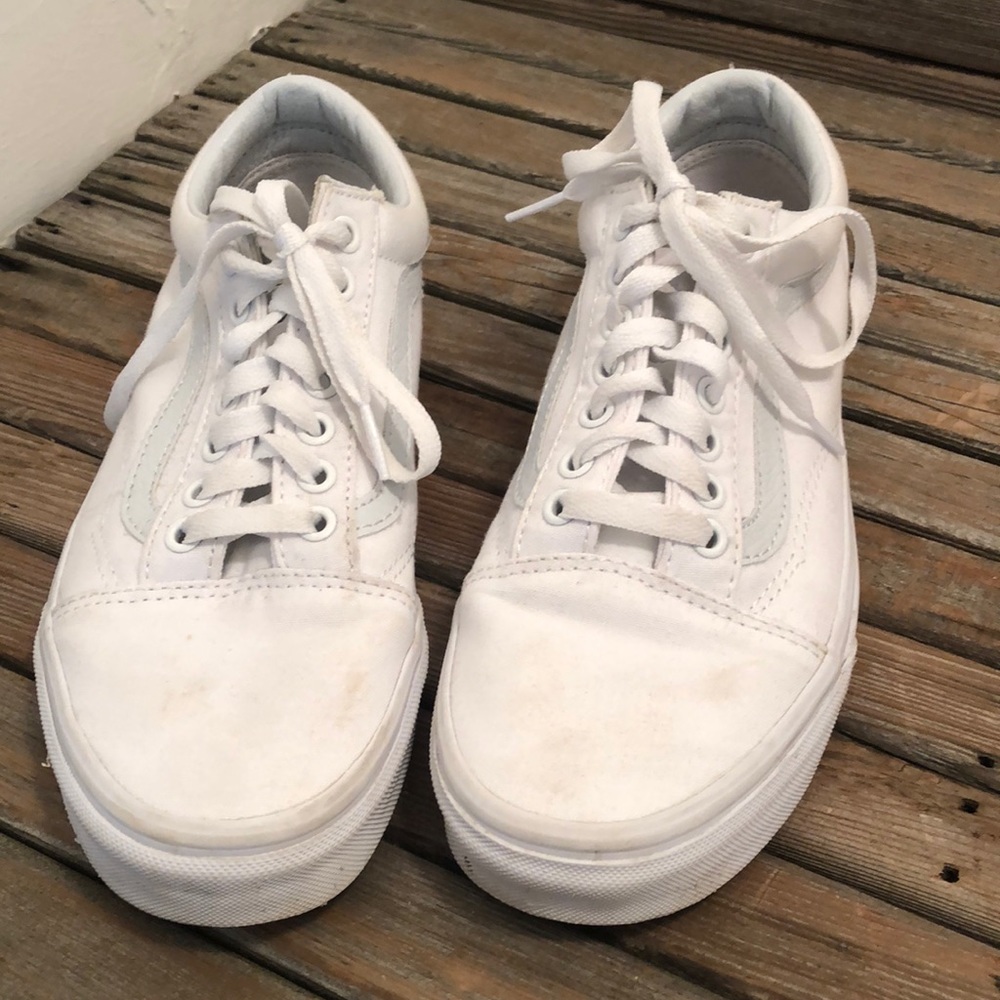 Vans white sneakers gently worn size 9 (39 EUR)
